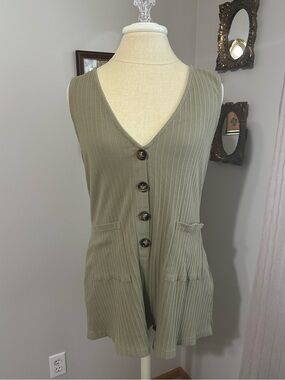 Button-Front V-Neck Sleeveless Romper in Olive